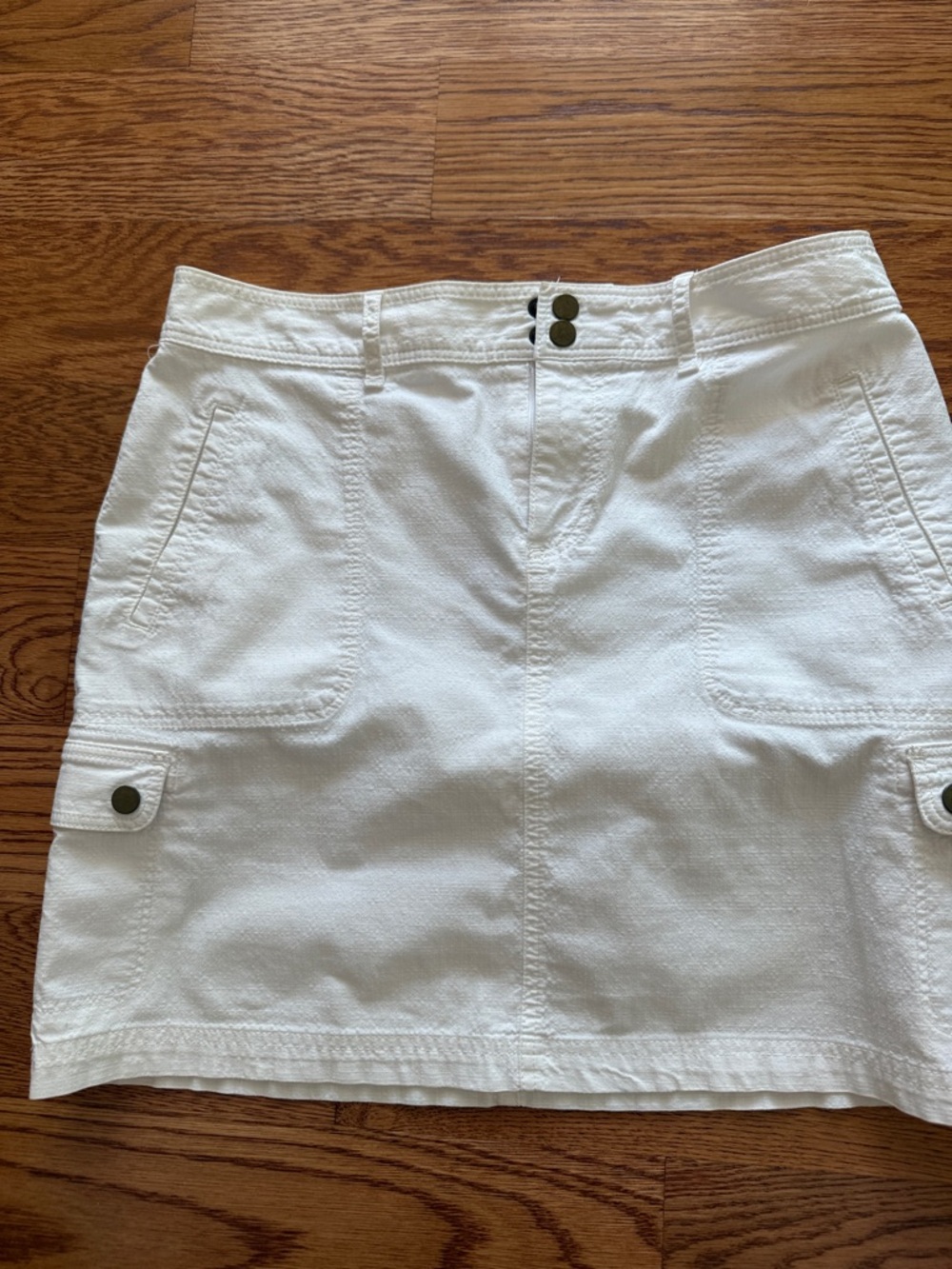 L.L. Bean White Cargo Pocket Mini Skirt